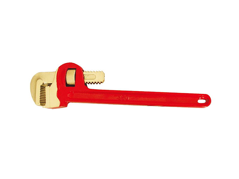 131 Pipe wrench (American type)